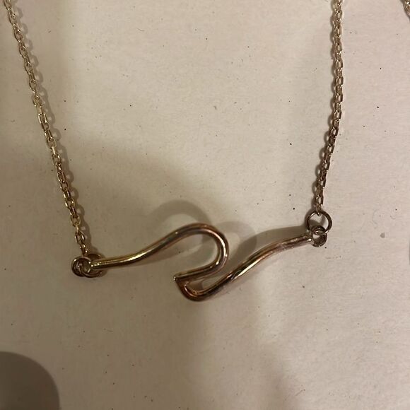 5 NWT Bracelets - Picture 10 of 11